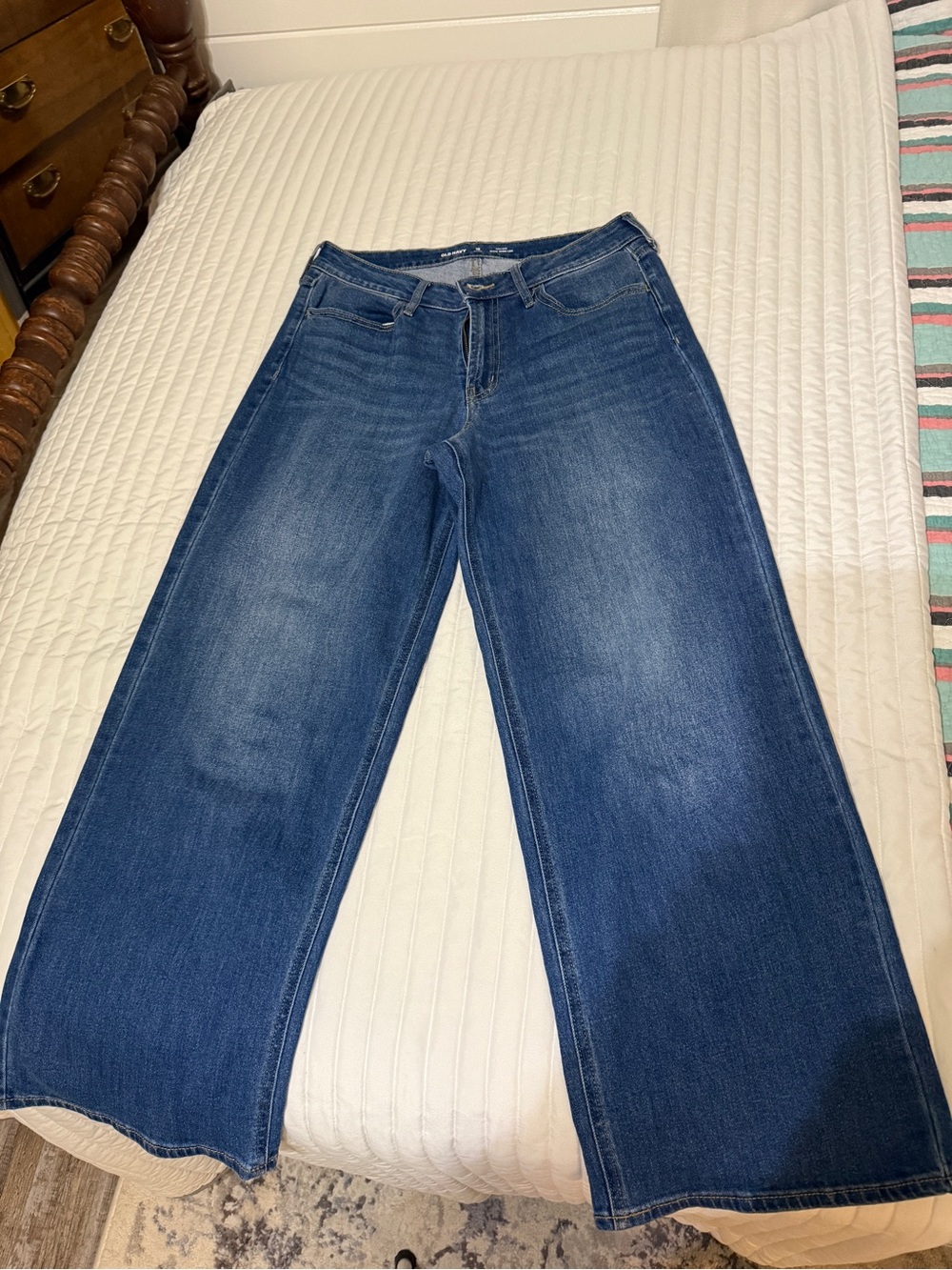 Old Navy Wide-Leg Jeans in Dark Blue Wash